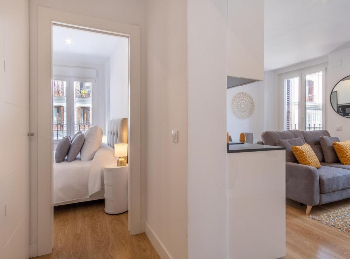 Charming Apartment For 4 Steps Away From Mercado De San Miguel , Calle Mayor IV Madrid Kültér fotó