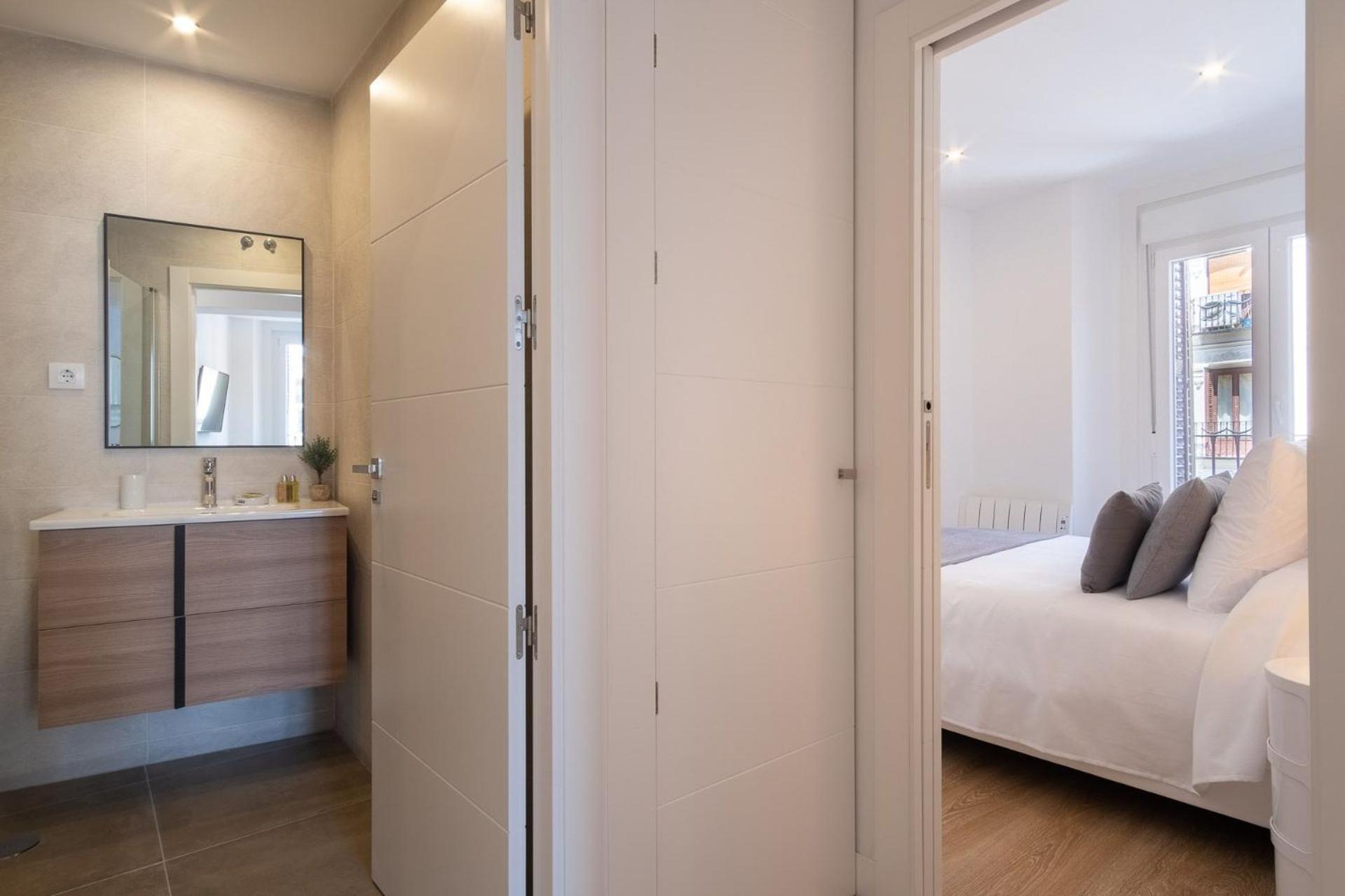 Charming Apartment For 4 Steps Away From Mercado De San Miguel , Calle Mayor IV Madrid Kültér fotó