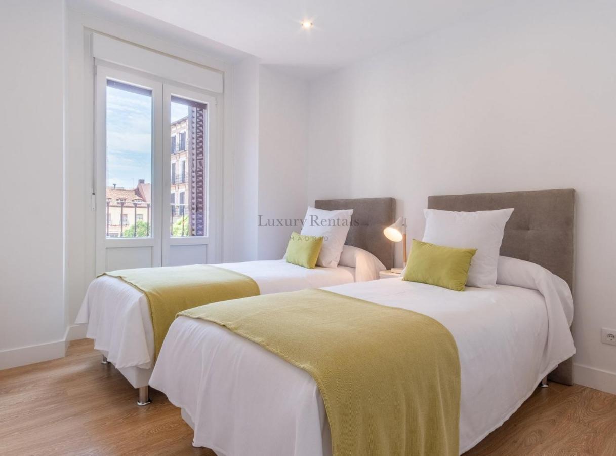 Charming Apartment For 4 Steps Away From Mercado De San Miguel , Calle Mayor IV Madrid Kültér fotó