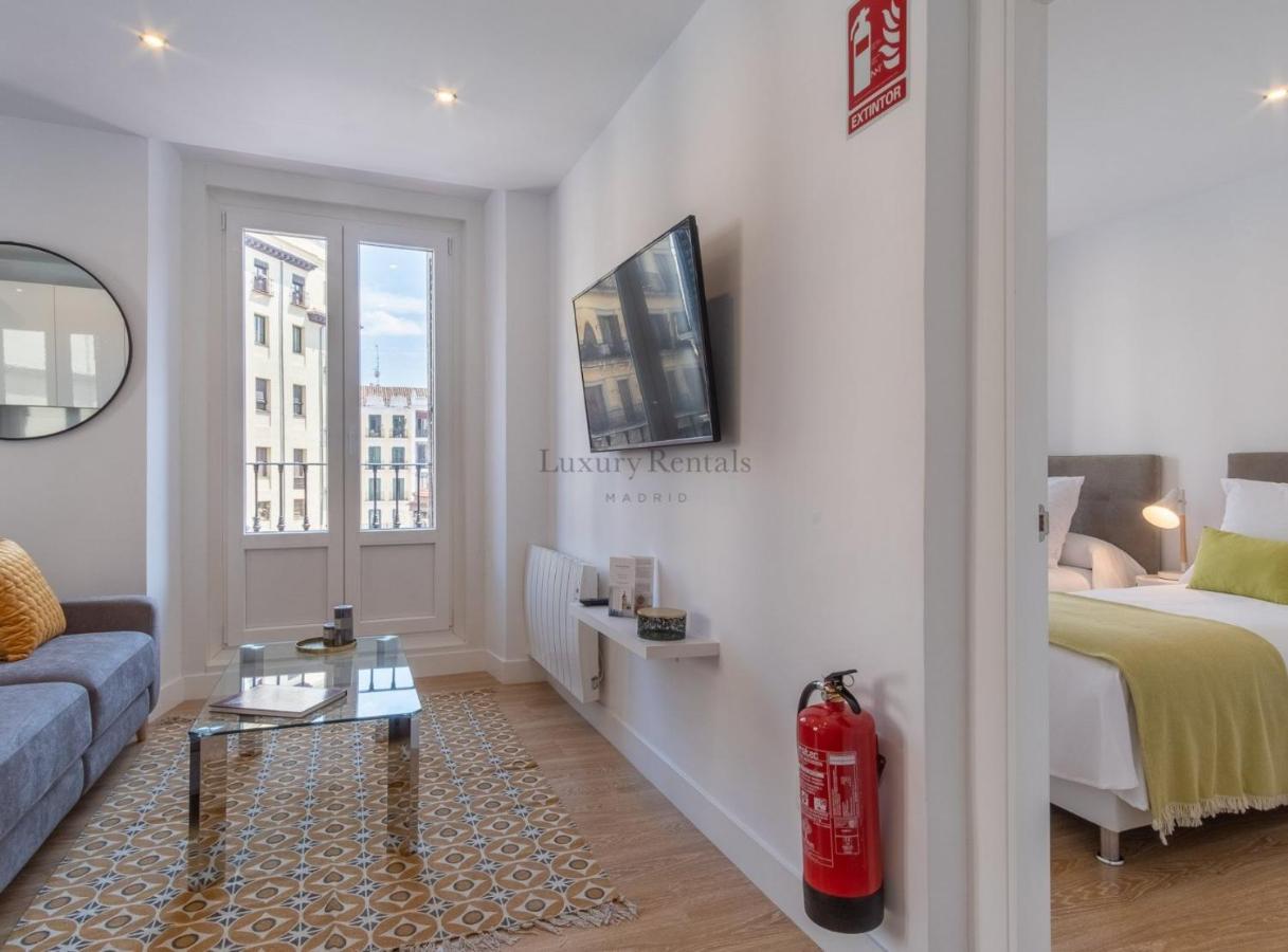 Charming Apartment For 4 Steps Away From Mercado De San Miguel , Calle Mayor IV Madrid Kültér fotó