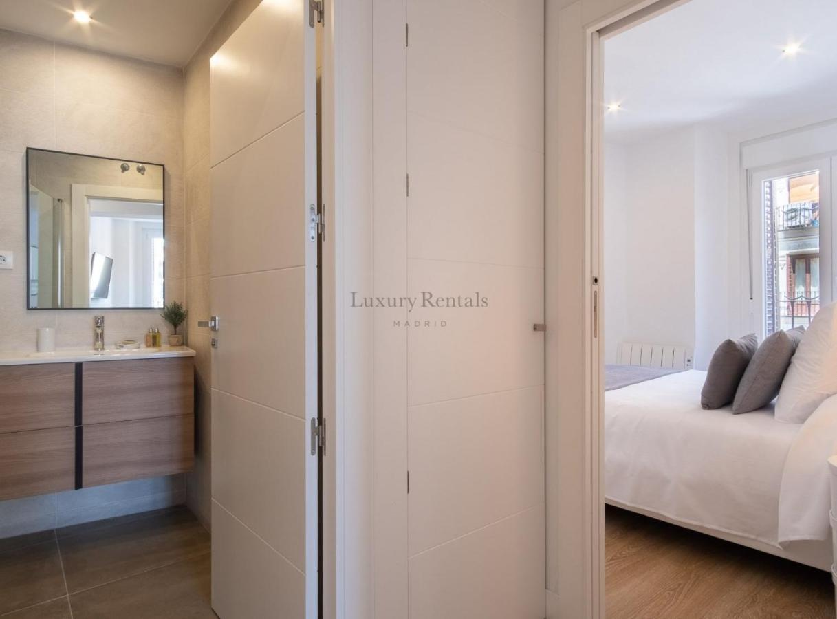Charming Apartment For 4 Steps Away From Mercado De San Miguel , Calle Mayor IV Madrid Kültér fotó