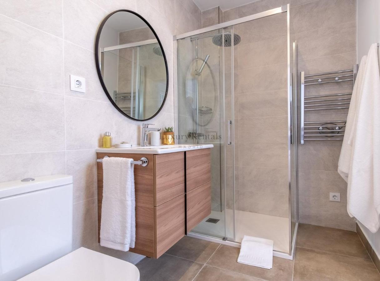 Charming Apartment For 4 Steps Away From Mercado De San Miguel , Calle Mayor IV Madrid Kültér fotó